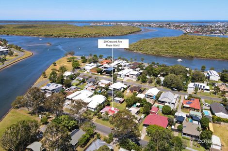 Property photo of 20 Crescent Avenue Hope Island QLD 4212