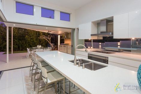 Property photo of 15 Central Avenue St Lucia QLD 4067