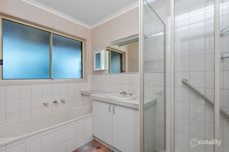 Property photo of 19 Lukin Crescent Kangaroo Flat VIC 3555
