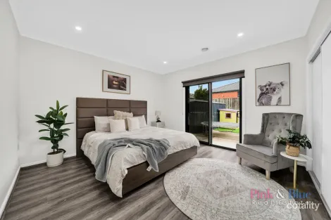 Property photo of 5 Carnation Drive Rockbank VIC 3335