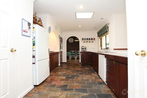 Property photo of 14 Lakeview Place Bibra Lake WA 6163