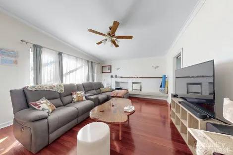 Property photo of 48 Lunar Way Beckenham WA 6107