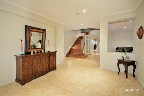 Property photo of 10 Trindall Place Taylors Lakes VIC 3038