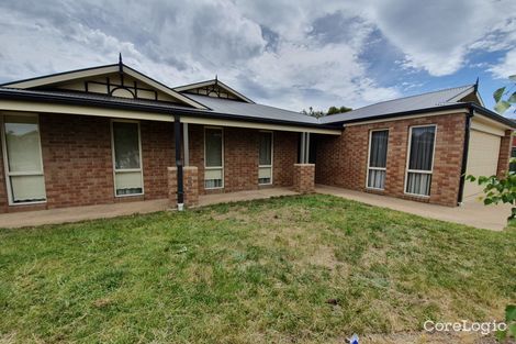 Property photo of 12 Sunline Court Ballan VIC 3342