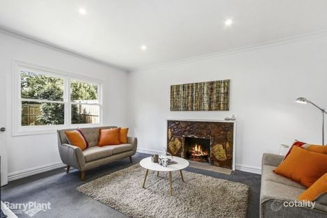15 Mt Dandenong Rd, Croydon, VIC 3136