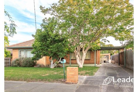 8 Burns Ave, Murrumbeena, VIC 3163
