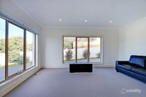Property photo of 1/31 Maroondah Highway Lilydale VIC 3140