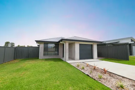 Property photo of 32B Vaucluse Place Parkes NSW 2870