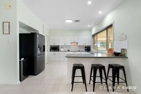 Property photo of 40 Tea Tree Avenue Aberglasslyn NSW 2320