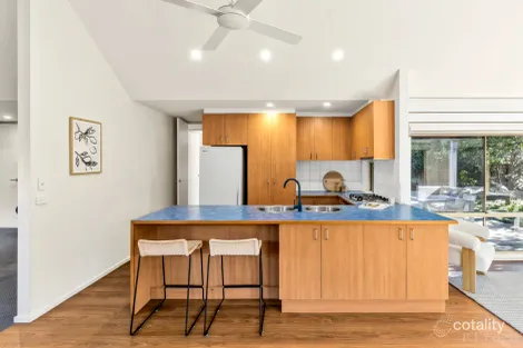Property photo of 3 Beach Close Point Lonsdale VIC 3225