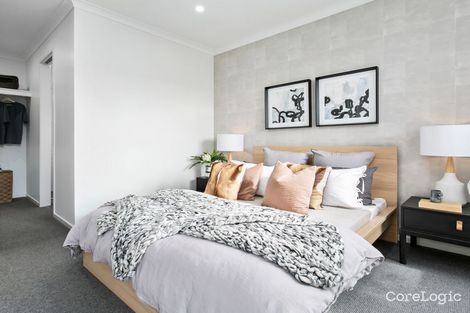 Property photo of 93 Atherstone Boulevard Strathtulloh VIC 3338