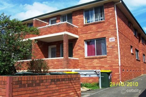 8/180 Lindesay St, Campbelltown, NSW 2560