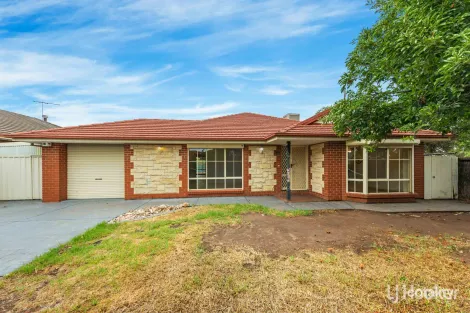 2 Pinehurst Ct, Craigmore, SA 5114