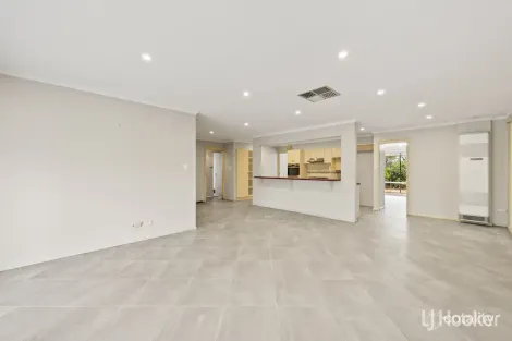 Property photo of 2 Pinehurst Court Craigmore SA 5114