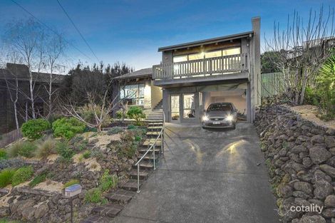 30 Oakbank Ave, Highton, VIC 3216