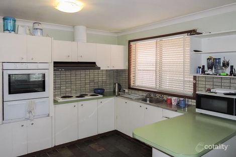Property photo of 18 Golden Avenue Point Clare NSW 2250
