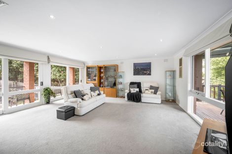 Property photo of 15 Craiglea Court Doncaster East VIC 3109