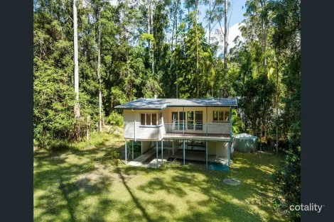 8 GREY GUM CT, LAKE MACDONALD, QLD 4563