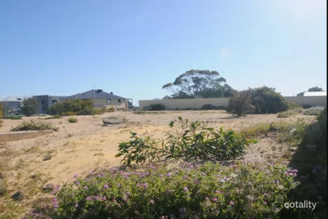 Property photo of 1 Chalgrove Road Madora Bay WA 6210