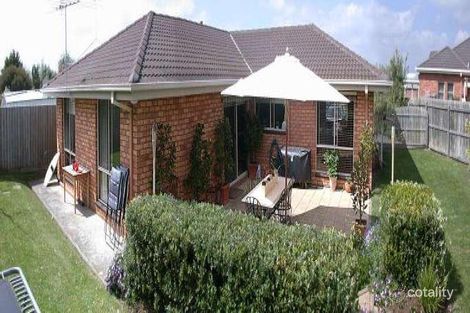 Property photo of 2 Belvedere Court Highton VIC 3216