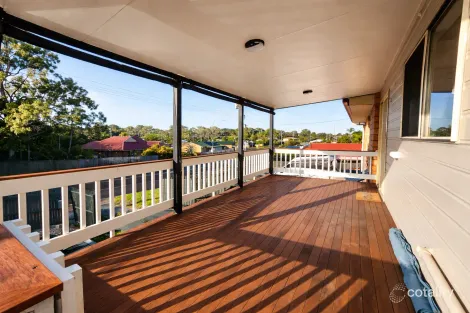 757 Boat Harbour Dr, Urangan, QLD 4655