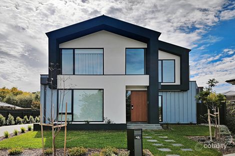 1/2 Grail Ct, Glen Waverley, VIC 3150