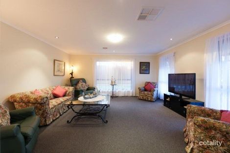 Property photo of 12 Wren Court West Wodonga VIC 3690