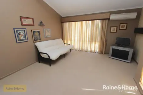 Property photo of 23 Red Gum Place Windradyne NSW 2795