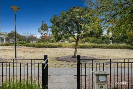 Property photo of 10 Adavale Amble Tarneit VIC 3029