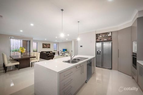 Property photo of 10 Cade Grove Macleod VIC 3085