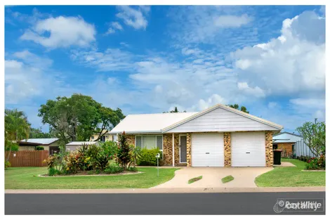 55 Kingfisher Pde, Norman Gardens, QLD 4701