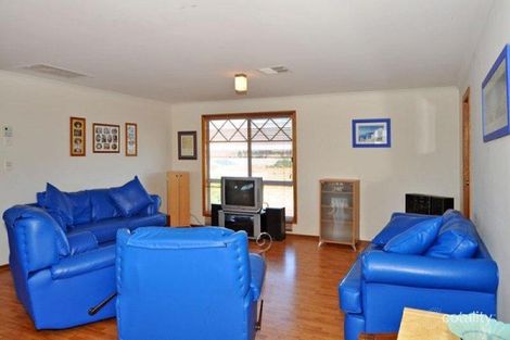 Property photo of 19 Excelsior Parade Hindmarsh Island SA 5214