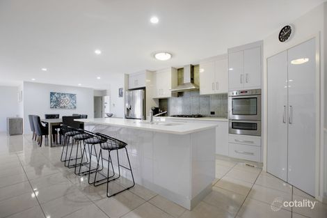 Property photo of 11 Gaye Court Ooralea QLD 4740