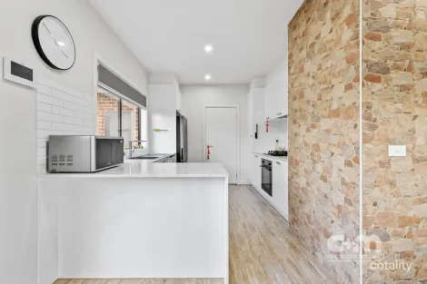 Property photo of 1/37 Bindi Street Glenroy VIC 3046
