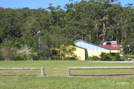 8 Paradise Dr, Smiths Lake, NSW 2428