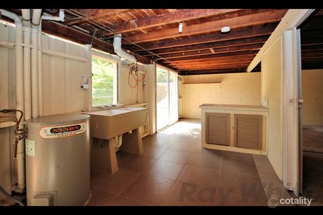 Property photo of 30 Braeridge Drive Bundamba QLD 4304
