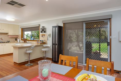 Property photo of 27 Allambie Way Mount Austin NSW 2650