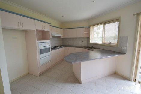 Property photo of 2/3 Hovea Court Mount Waverley VIC 3149