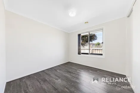 Property photo of 24 Bianca Boulevard Tarneit VIC 3029