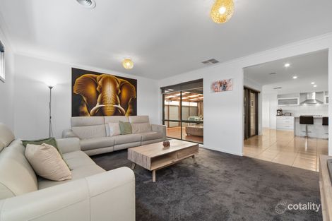 Property photo of 1 Madisson Crescent Carrum Downs VIC 3201
