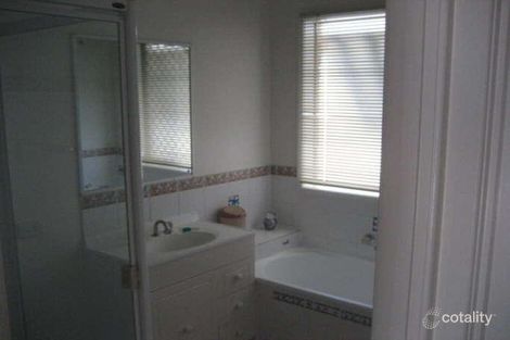 Property photo of 6 Saint-Smith Road Beachmere QLD 4510