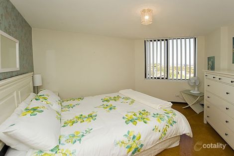 Property photo of 20/6A Valley Road Halls Head WA 6210