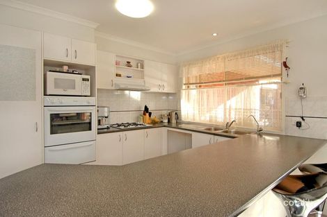 Property photo of 8 Glama Court Roxburgh Park VIC 3064