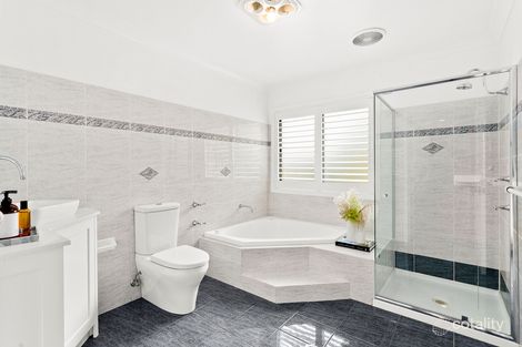 Property photo of 28 Booreea Boulevard Cordeaux Heights NSW 2526