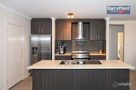 Property photo of 36 Ben Loman Circuit Craigieburn VIC 3064