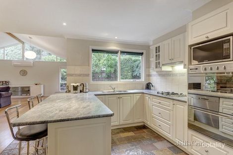 Property photo of 7 Hanwell Court Glen Waverley VIC 3150