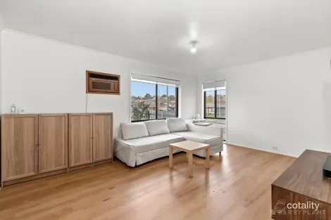 Property photo of 49 Thomas Mitchell Drive Endeavour Hills VIC 3802