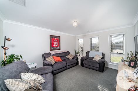 Property photo of 4 Charlton Street Boorooma NSW 2650