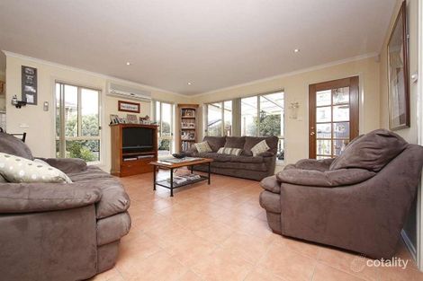 Property photo of 4 Bunduluk Crescent Ngunnawal ACT 2913