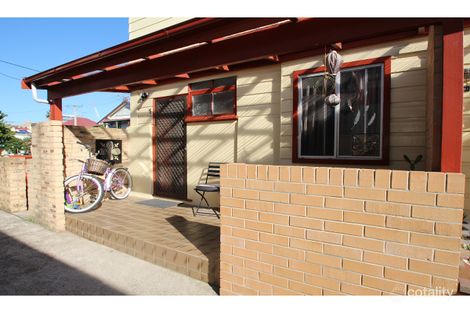 Property photo of 1/16 Stevenson Place Newcastle East NSW 2300
